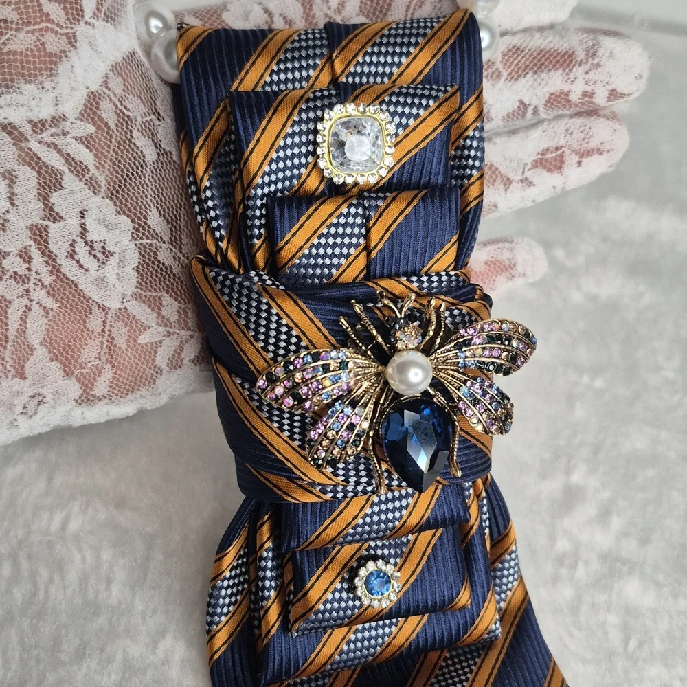 Handcrafted Luxury Fashion Necktie Necklace 📿 (Blue Light Special)